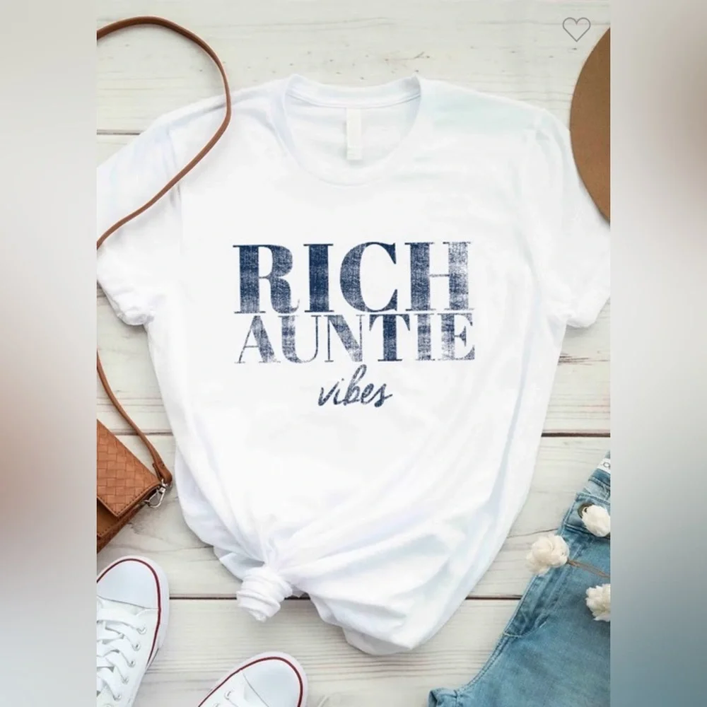 •Rich Auntie Vibes• White Graphic Unisex Crew Neck T-Shirt - Picture 1 of 2